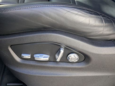 Used 2020 Porsche Cayenne image 27