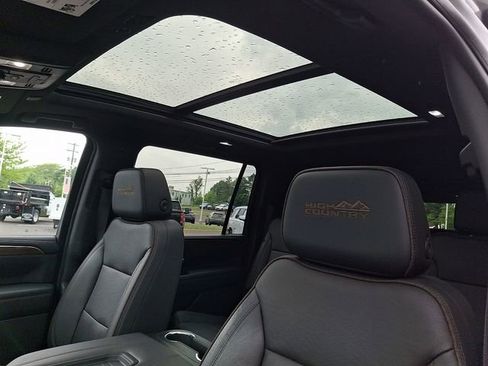 Certified 2023 Chevrolet Suburban High Country AWD/4WD image 16