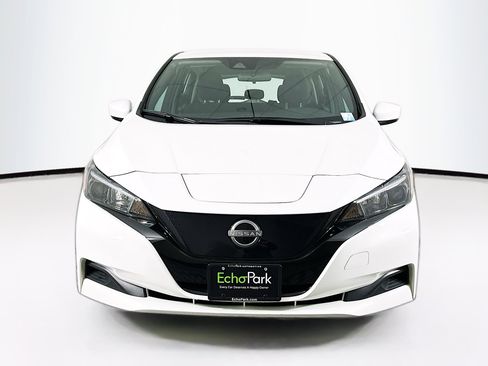 Used 2024 Nissan Leaf S image 2