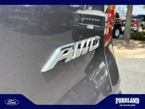 Used 2017 Honda Pilot EX image 23