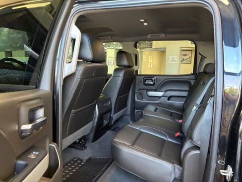 Used 2018 Chevrolet Silverado 1500 LTZ Z71 w/ LTZ Plus Package AWD/4WD image 22