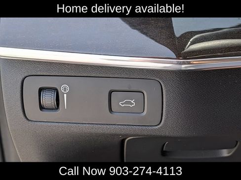 Used 2018 Volvo XC90 T6 Momentum w/ Momentum Plus Package AWD/4WD image 23