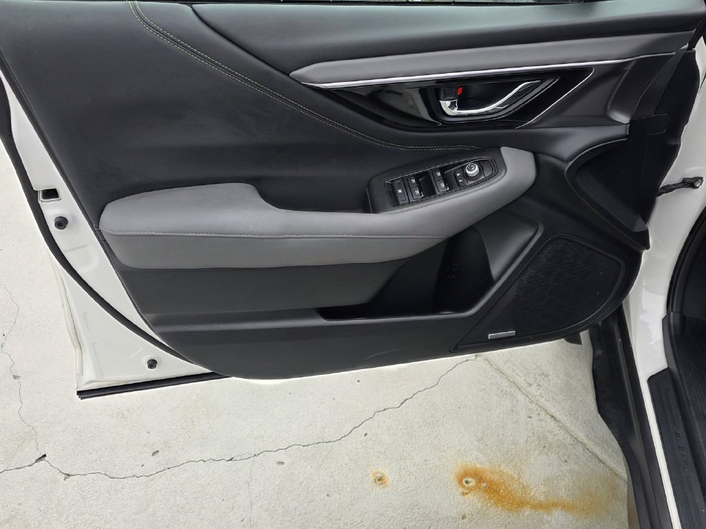 Used 2024 Subaru Outback Onyx Edition AWD/4WD image 27