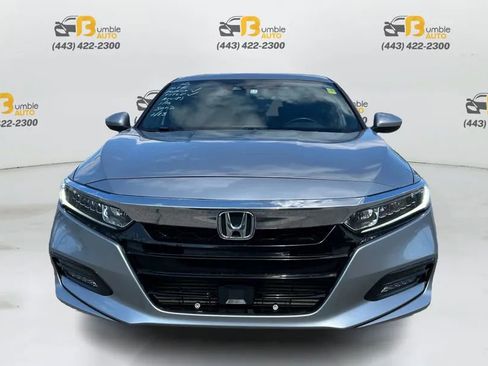 Used 2018 Honda Accord Sport image 2