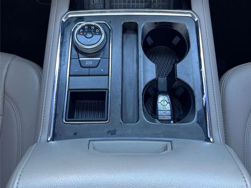 Used 2020 Ford Expedition XLT w/ Equipment Group 202A image 16