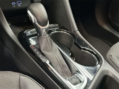 Used 2025 Buick Encore GX Preferred image 26