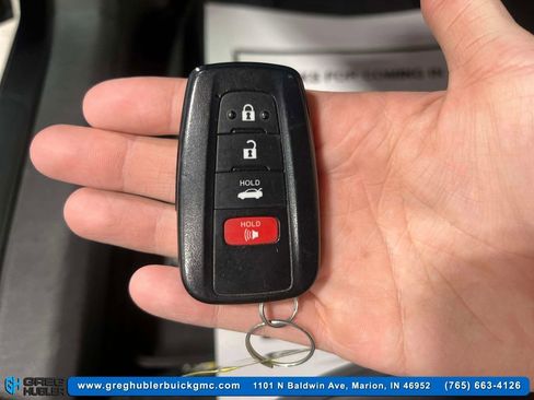 Used 2018 Toyota Camry XLE image 17