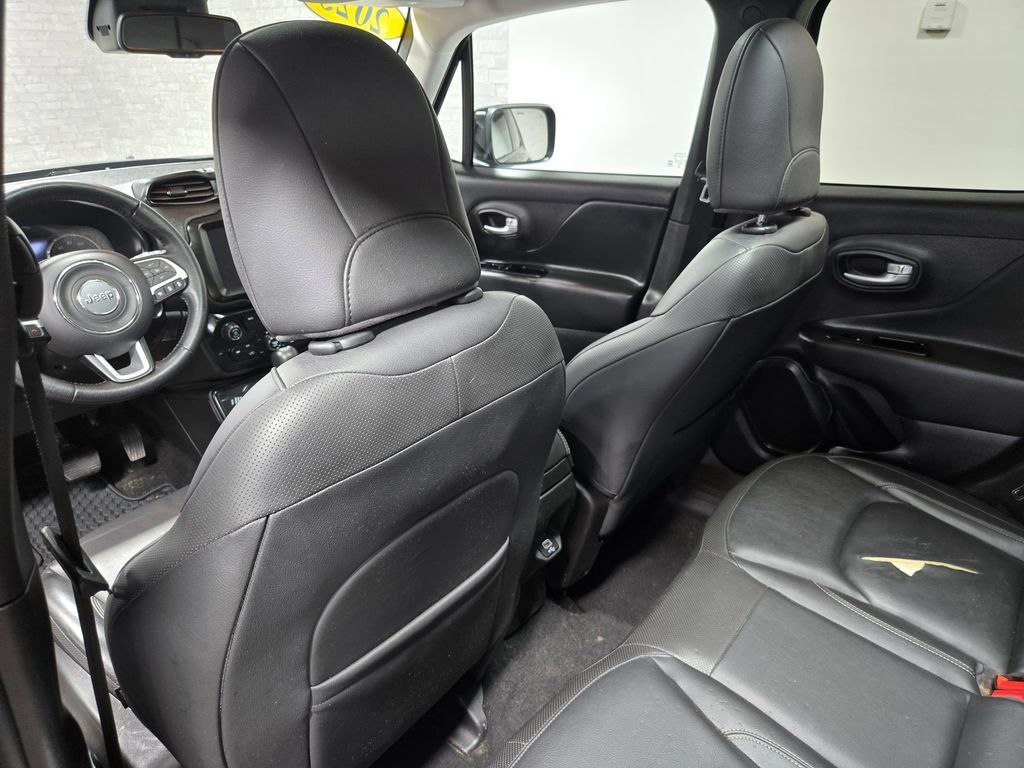 Used 2023 Jeep Renegade Limited w/ Sun/Sound Group AWD/4WD image 34