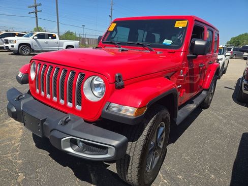 Used 2021 Jeep Wrangler Unlimited Sahara w/ Uconnect 4C Nav & Sound Group AWD/4WD image 2