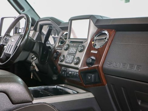 Used 2016 Ford F250 Lariat w/ Lariat Ultimate Package image 28