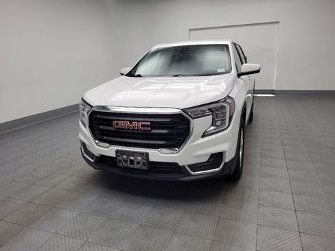 Used 2024 GMC Terrain SLE AWD/4WD image 15
