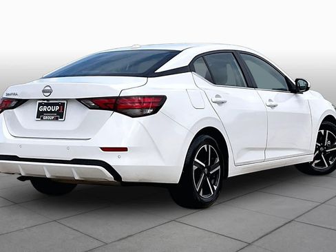 Used 2025 Nissan Sentra SV FWD image 13