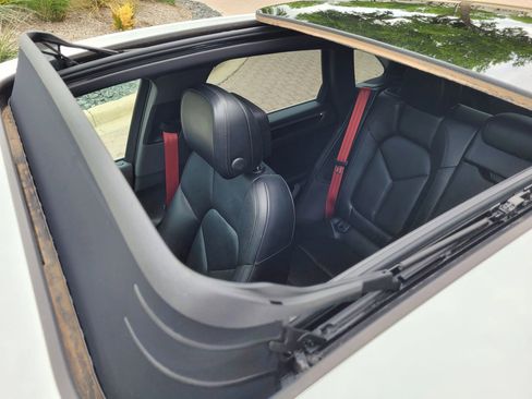 Used 2015 Porsche Macan S image 38