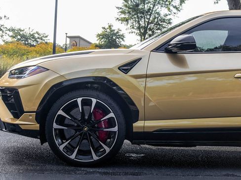 Used 2024 Lamborghini Urus S AWD/4WD image 4