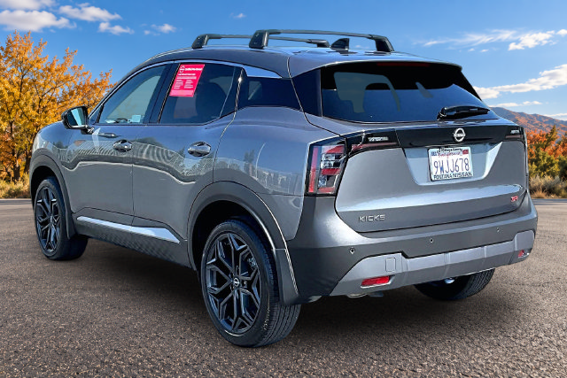 Certified 2026 Nissan Kicks SR FWD image 4