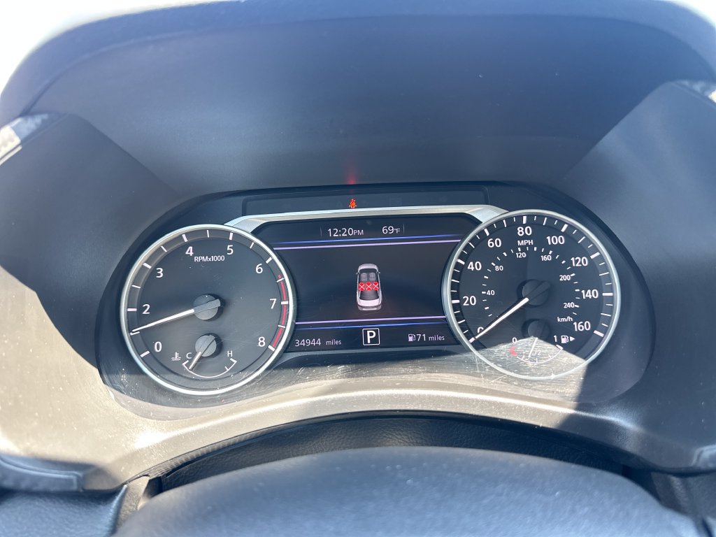 Used 2025 Nissan Sentra SR FWD image 21