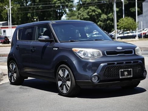 Used 2014 Kia Soul ! w/ Sun & Sound Package FWD image 12