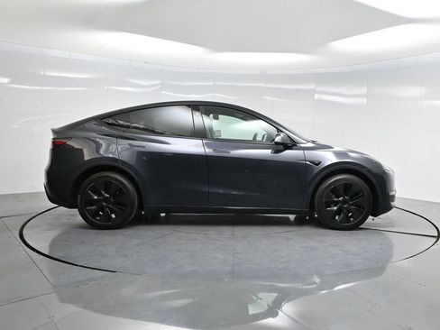 Used 2025 Tesla Model Y Long Range image 45