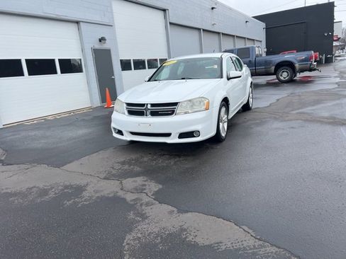 Used 2012 Dodge Avenger SXT Plus image 17