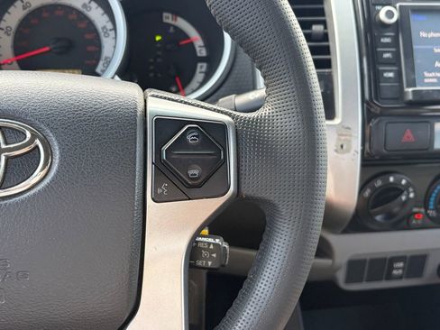 Used 2014 Toyota Tacoma PreRunner w/ SR5 Package image 13