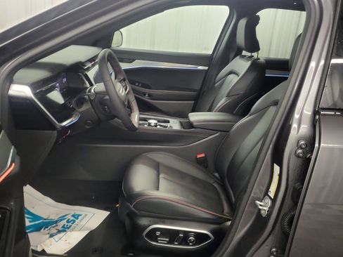 Used 2024 Jeep Wagoneer Launch Edition image 7