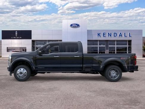 New 2026 Ford F450 Platinum w/ FX4 Off-Road Package AWD/4WD image 3