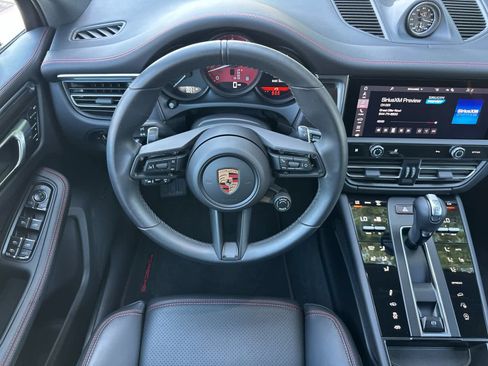 Certified 2026 Porsche Macan GTS AWD/4WD image 15