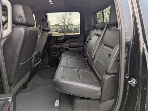 Used 2023 GMC Sierra 3500 Denali image 15