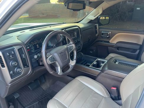 Used 2017 GMC Sierra 1500 Denali w/ Denali Ultimate Package image 11