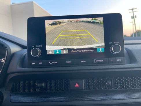 Used 2025 Honda CR-V EX image 12