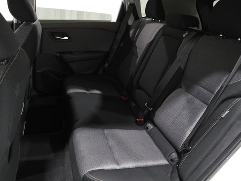 Used 2021 Nissan Rogue SV image 18