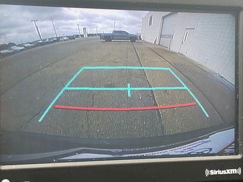 Used 2021 Toyota RAV4 XLE Premium image 10