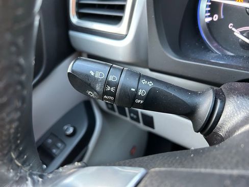 Used 2016 Toyota Highlander Limited w/ Driver Technology Package image 22