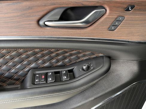 Used 2025 Jeep Grand Cherokee L Summit w/ Obsidian Package image 19