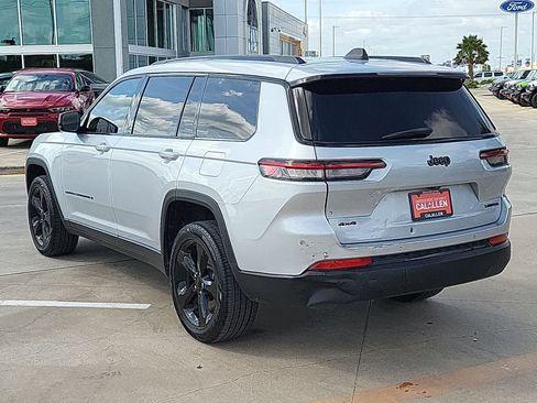 Certified 2024 Jeep Grand Cherokee L Limited w/ Black Appearance Package AWD/4WD image 12