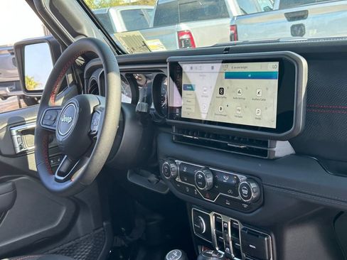 New 2024 Jeep Wrangler Unlimited Rubicon image 20