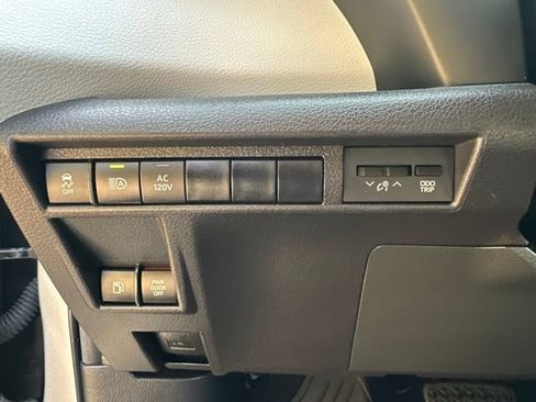 Used 2025 Toyota Sienna XLE w/ XLE Plus Package AWD/4WD image 35