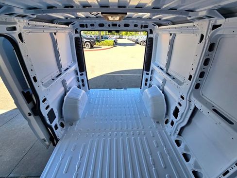 Used 2024 RAM ProMaster 2500 w/ Safety Group FWD image 22