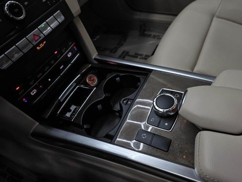 Used 2016 Mercedes-Benz E 350 Sedan image 29
