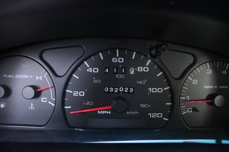 Used 2001 Ford Taurus SES FWD image 7