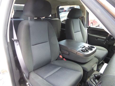 Used 2011 Chevrolet Silverado 2500 LT w/ Interior Plus Package AWD/4WD image 24