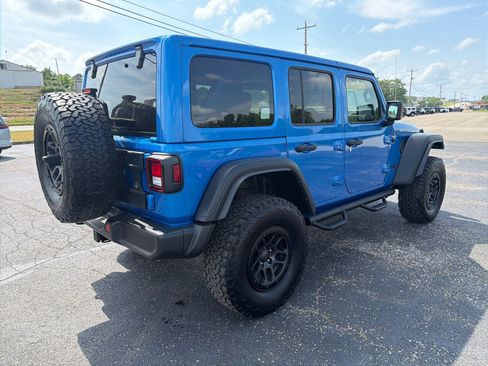 Used 2023 Jeep Wrangler Unlimited Sport AWD/4WD image 9