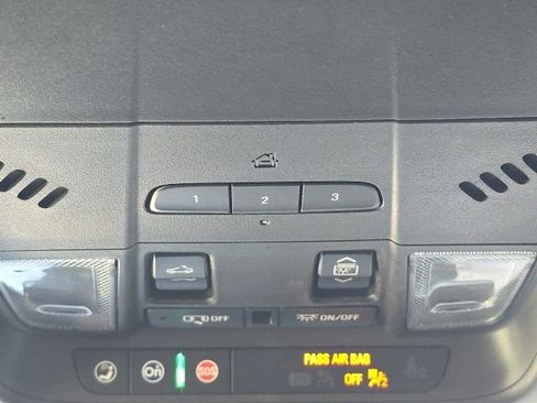 Used 2021 Chevrolet Blazer RS w/ Enhanced Convenience Package image 45