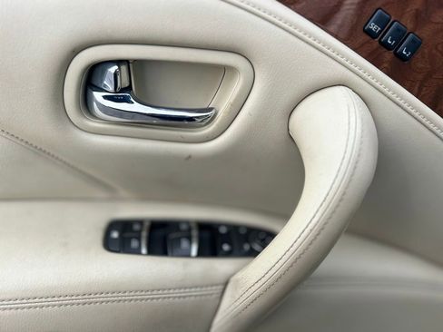 Used 2018 INFINITI QX80 Luxury w/ Driver Assistance Package image 22