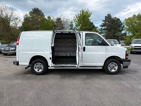 Used 2024 GMC Savana 2500 w/ Driver Convenience Package RWD image 10