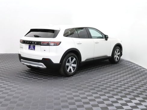 Used 2024 Honda Prologue EX image 9