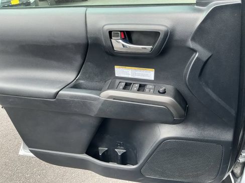 Used 2019 Toyota Tacoma TRD Off-Road AWD/4WD image 26