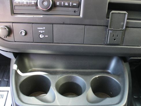 Used 2024 Chevrolet Express 2500 w/ Driver Convenience Package RWD image 17