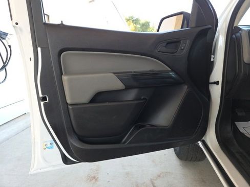 Used 2019 Chevrolet Colorado W/T image 38