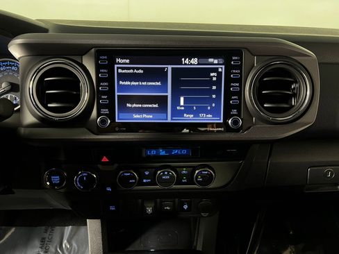 Certified 2023 Toyota Tacoma TRD Off-Road AWD/4WD image 17